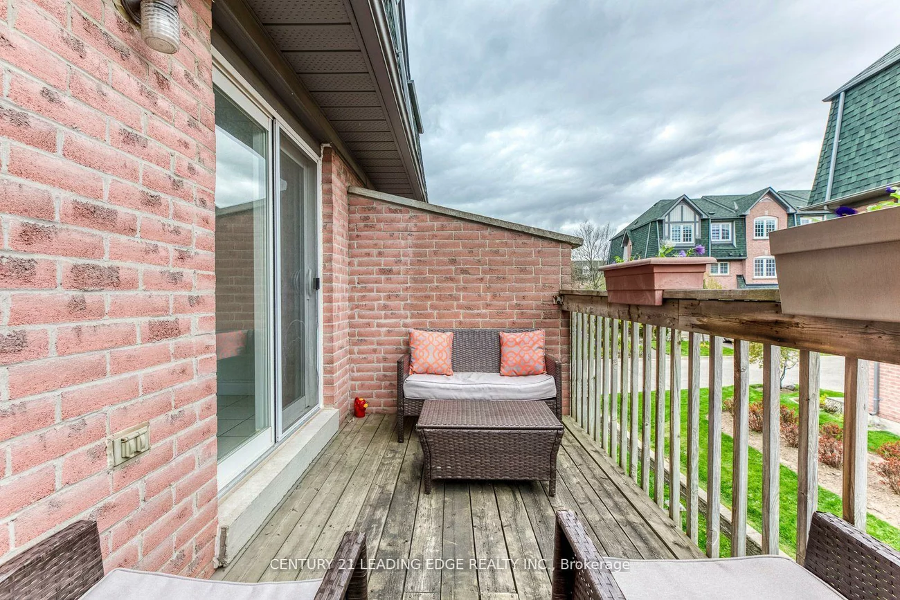 2945, Thomas, Central Erin Mills, Mississauga