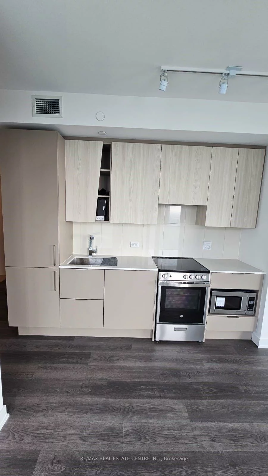 3900, Confederation, City Centre, Mississauga