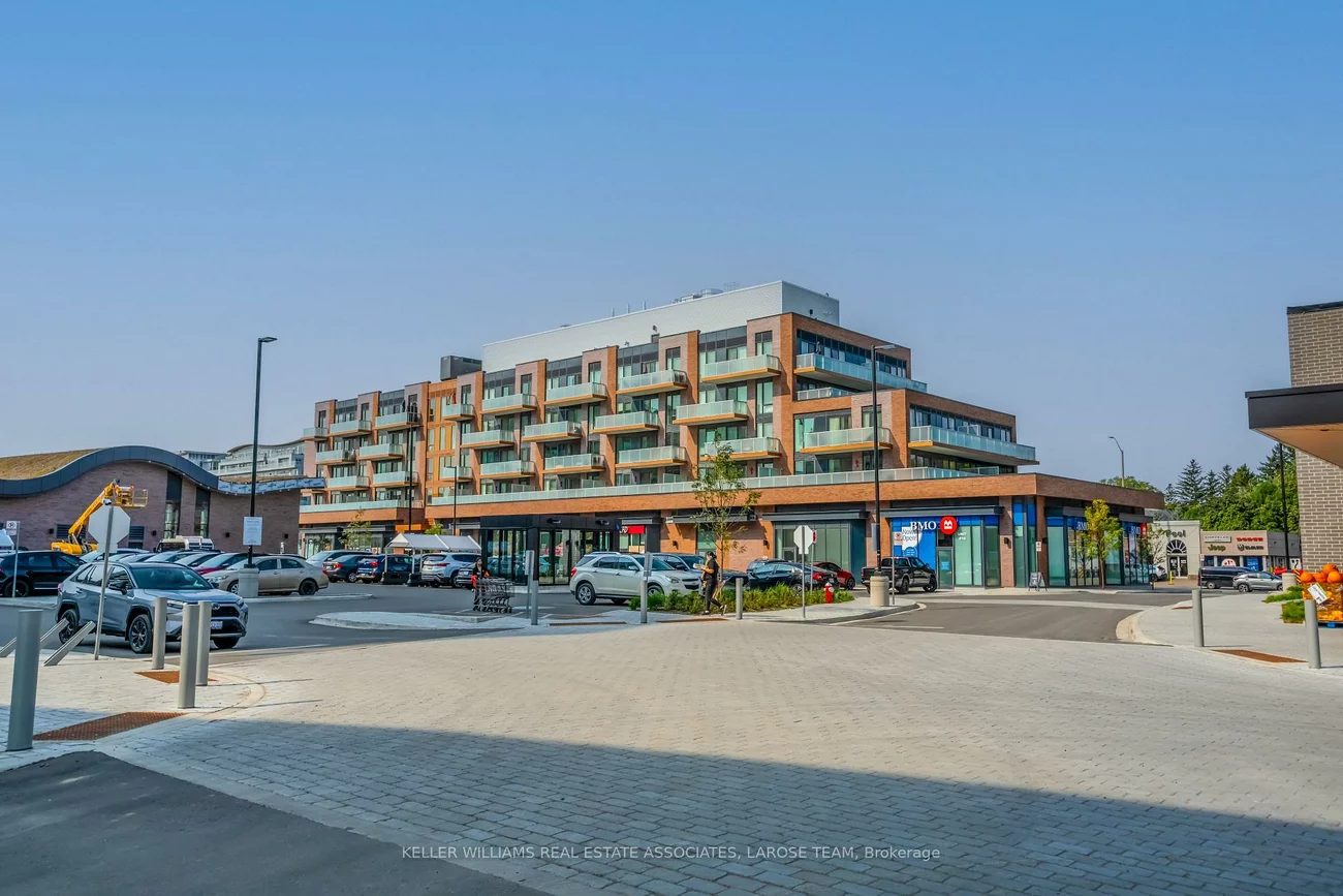 215, Lakeshore, Port Credit, Mississauga