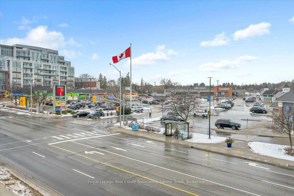 215, Lakeshore, Port Credit, Mississauga