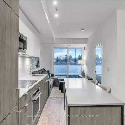 215, Lakeshore, Port Credit, Mississauga