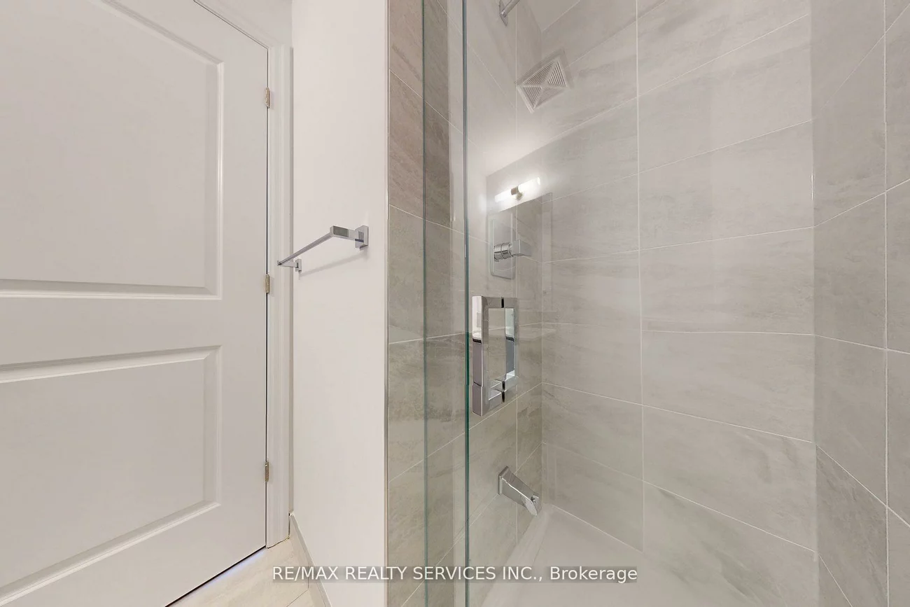 36, Elm, Fairview, Mississauga
