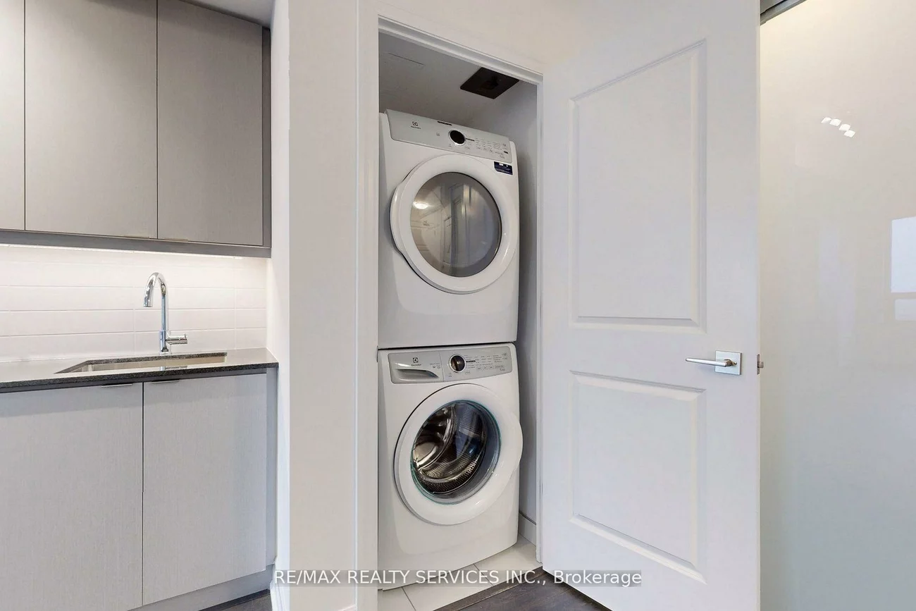 36, Elm, Fairview, Mississauga