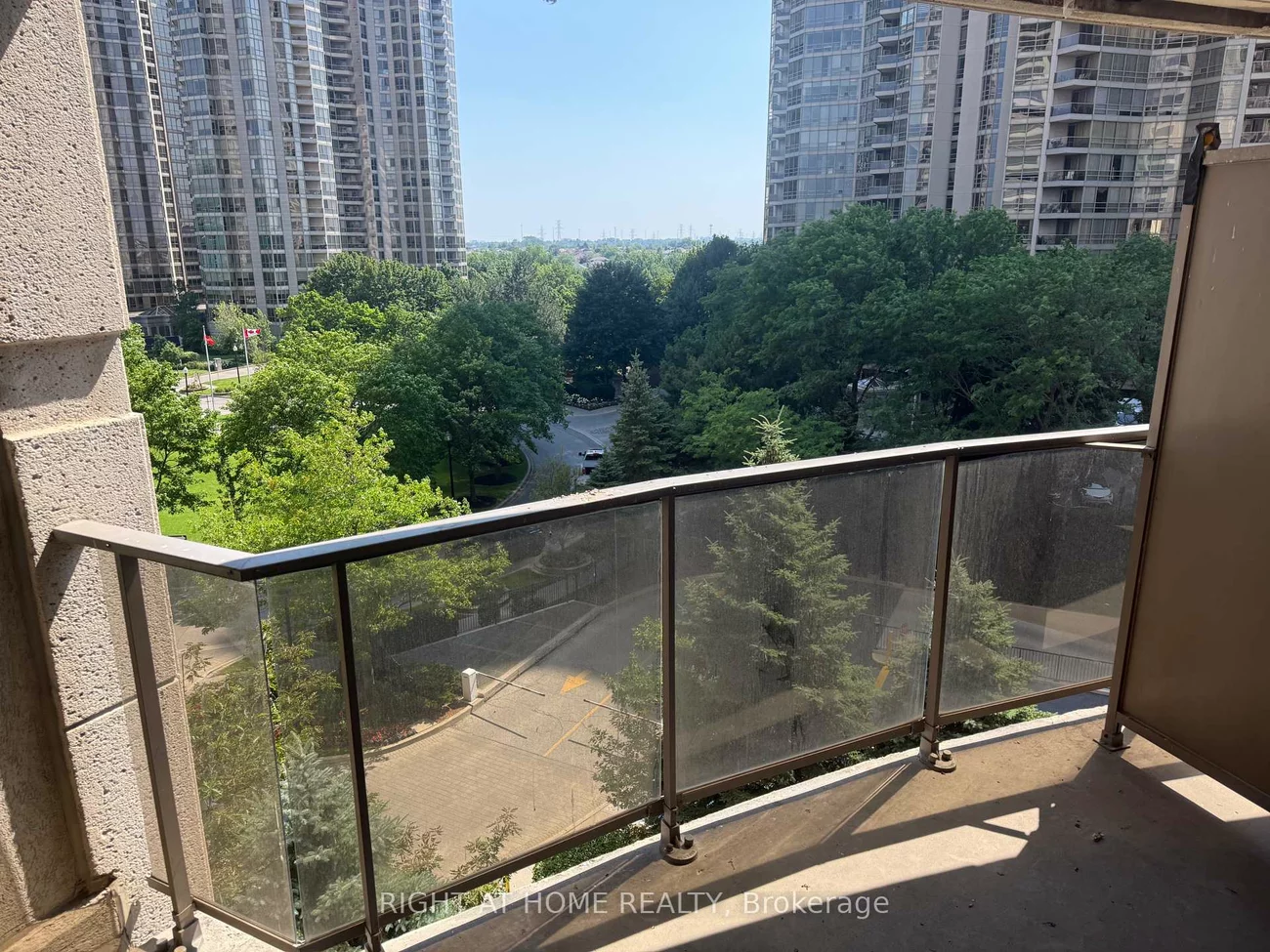 35, Kingsbridge Garden, Hurontario, Mississauga