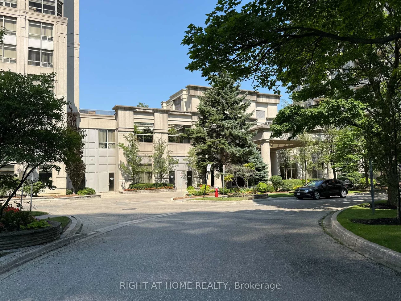 35, Kingsbridge Garden, Hurontario, Mississauga