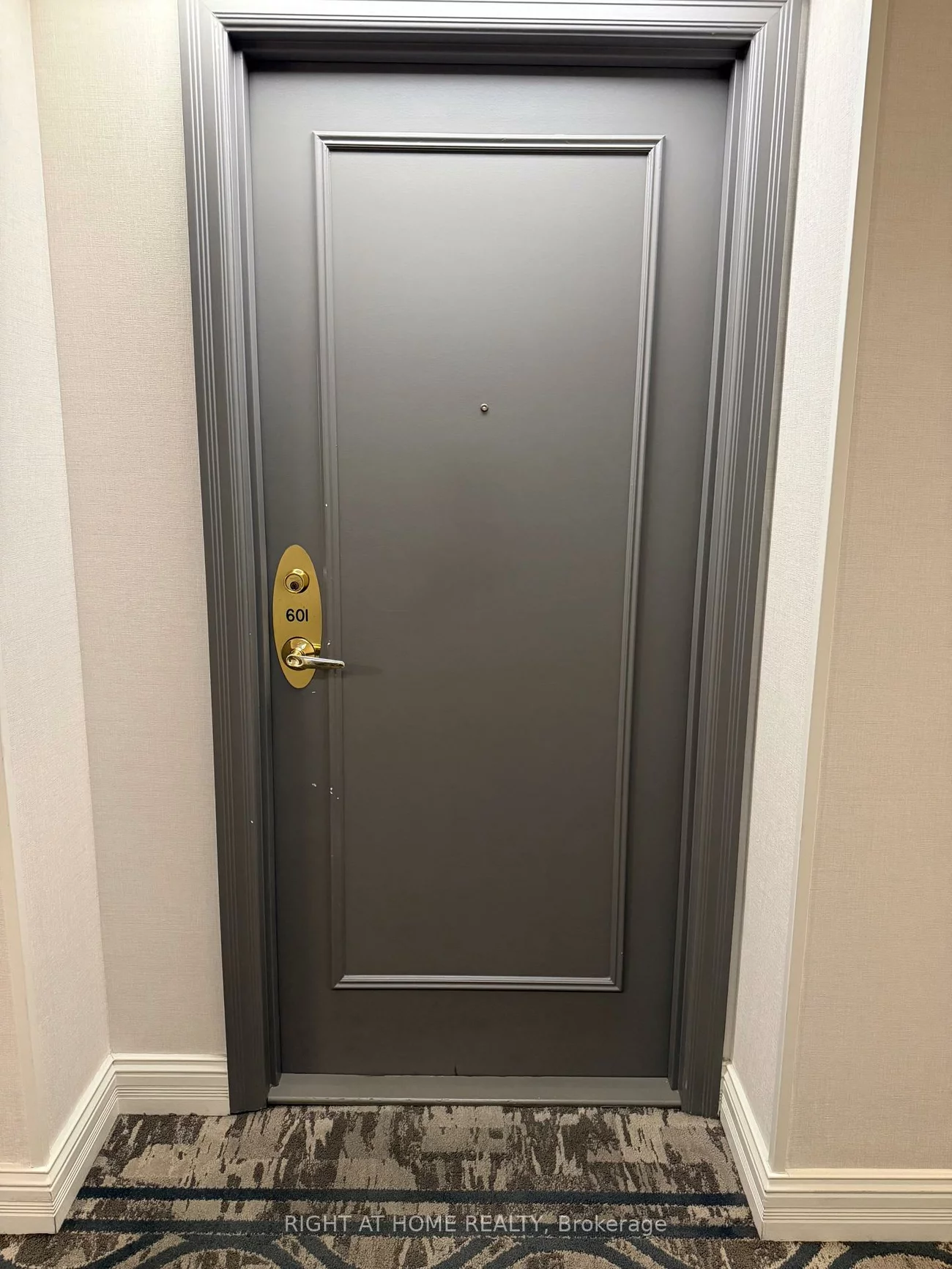 35, Kingsbridge Garden, Hurontario, Mississauga