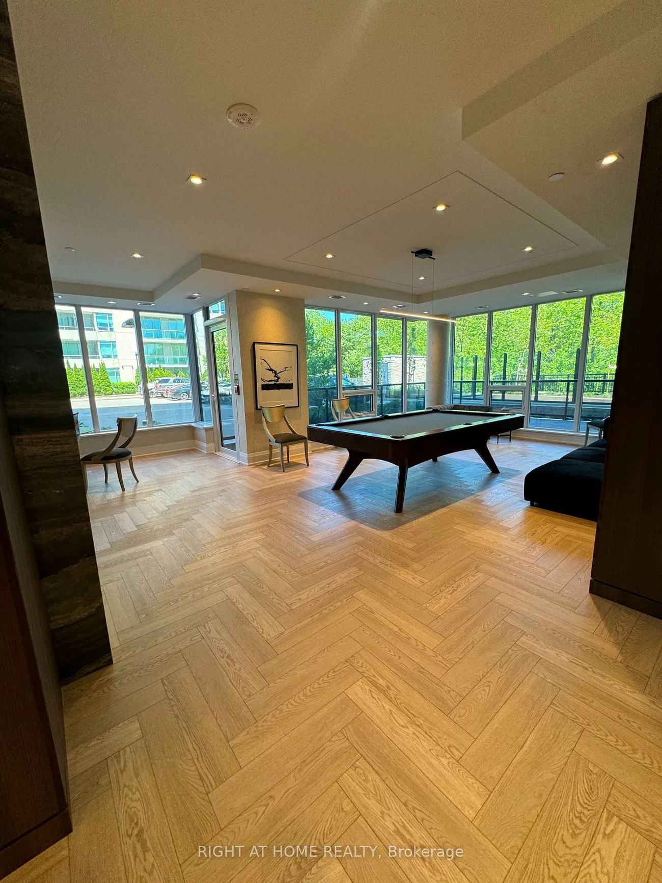 1035, Southdown, Clarkson, Mississauga