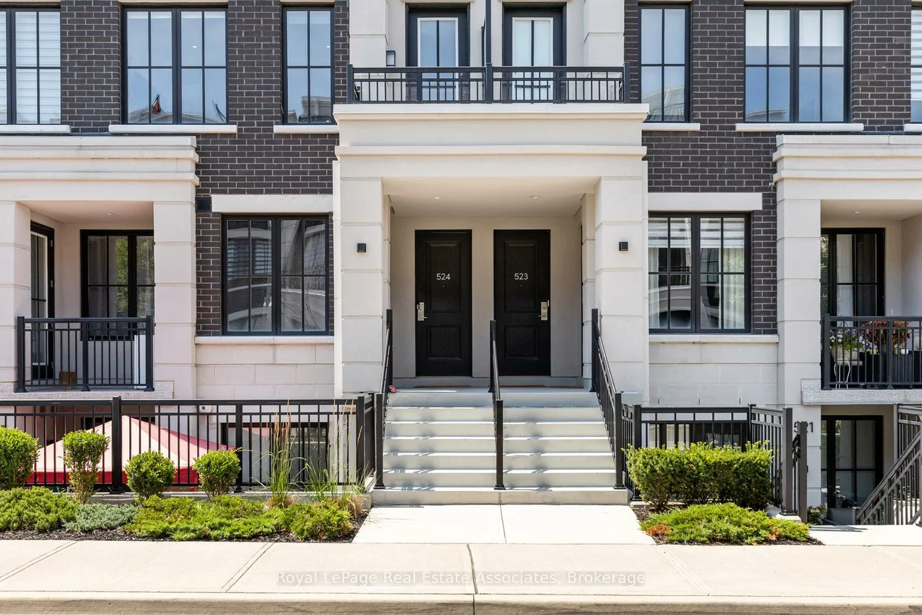 657, Cricklewood, Mineola, Mississauga