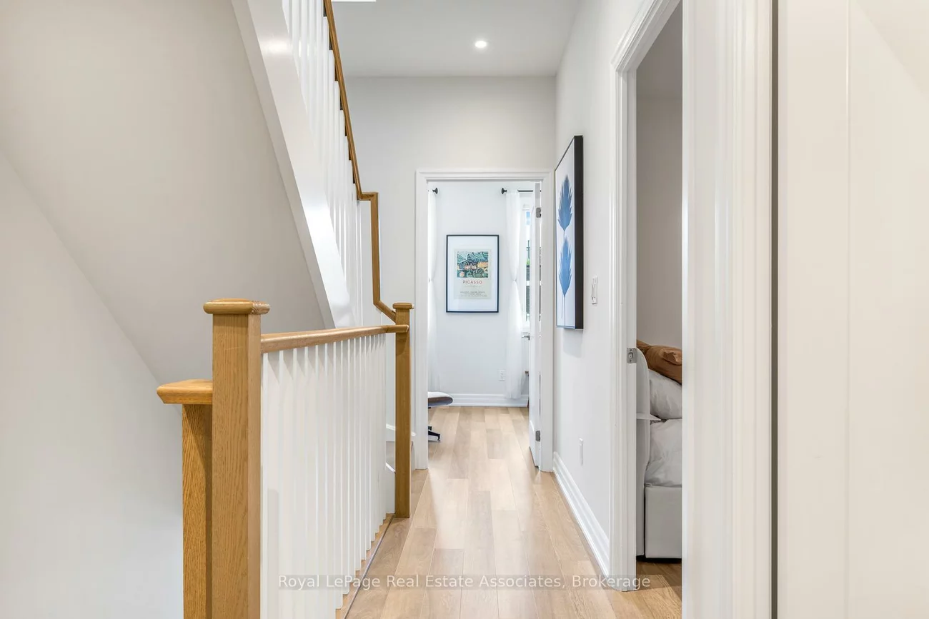 657, Cricklewood, Mineola, Mississauga
