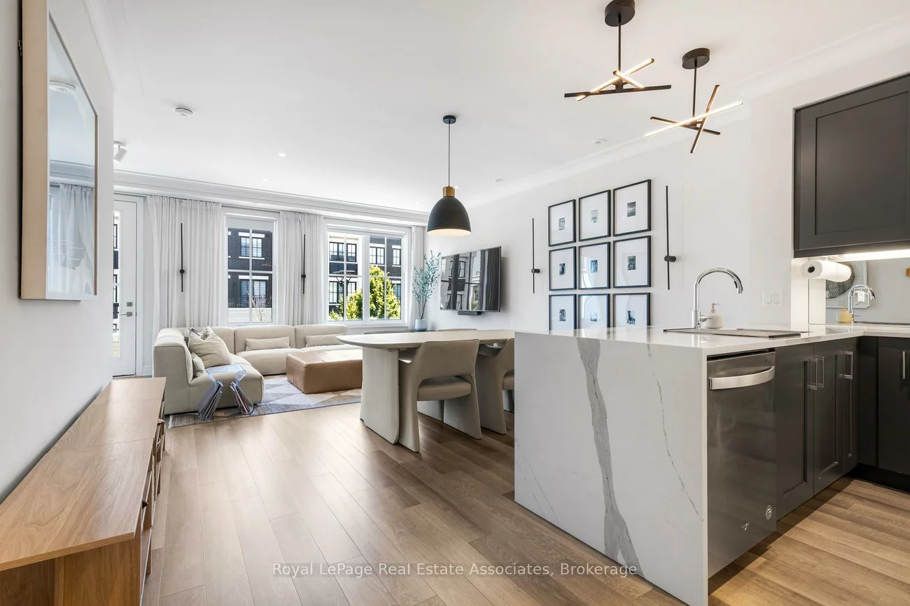 657, Cricklewood, Mineola, Mississauga