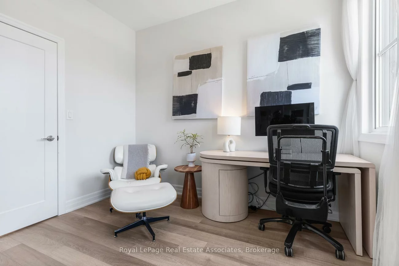 657, Cricklewood, Mineola, Mississauga