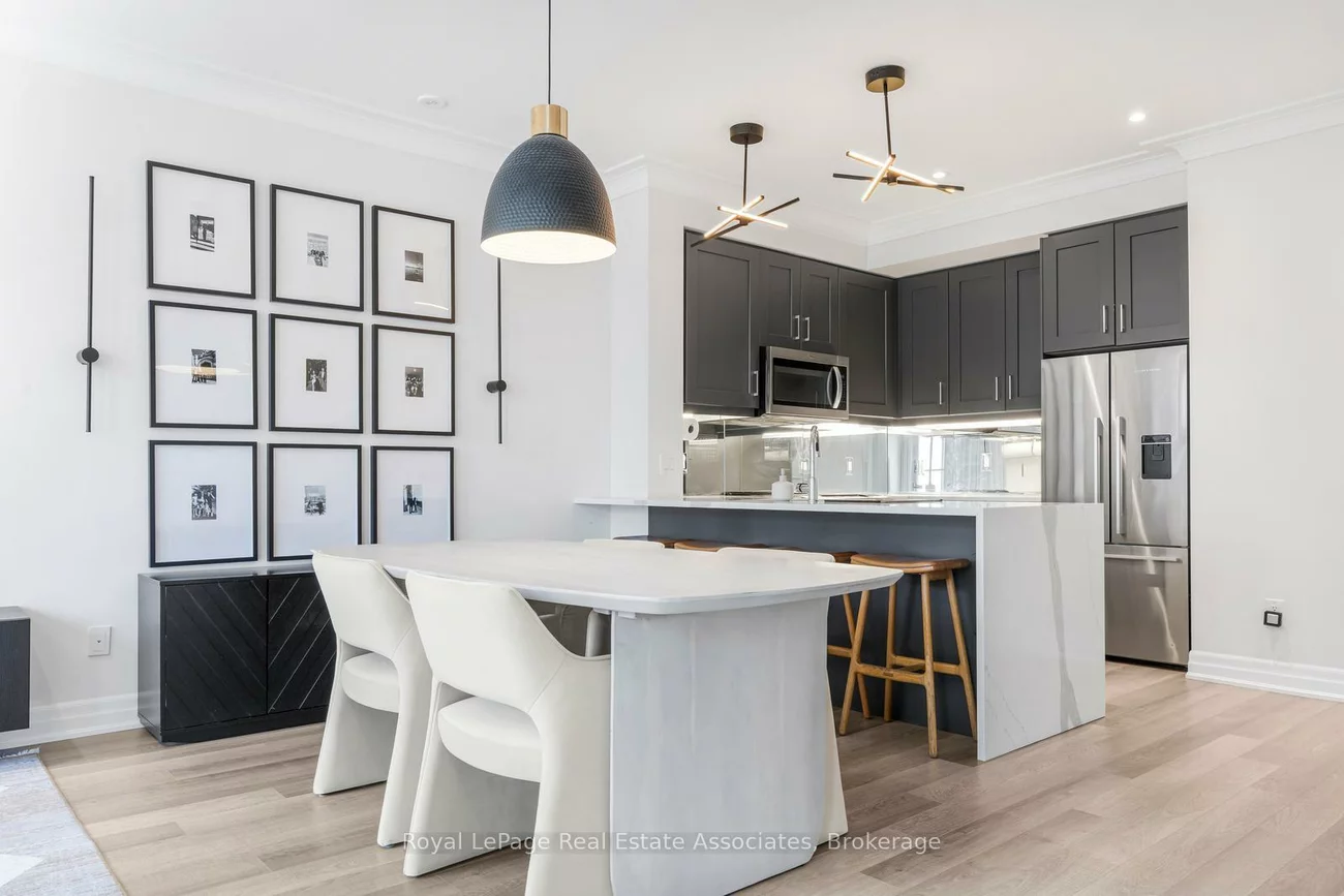 657, Cricklewood, Mineola, Mississauga