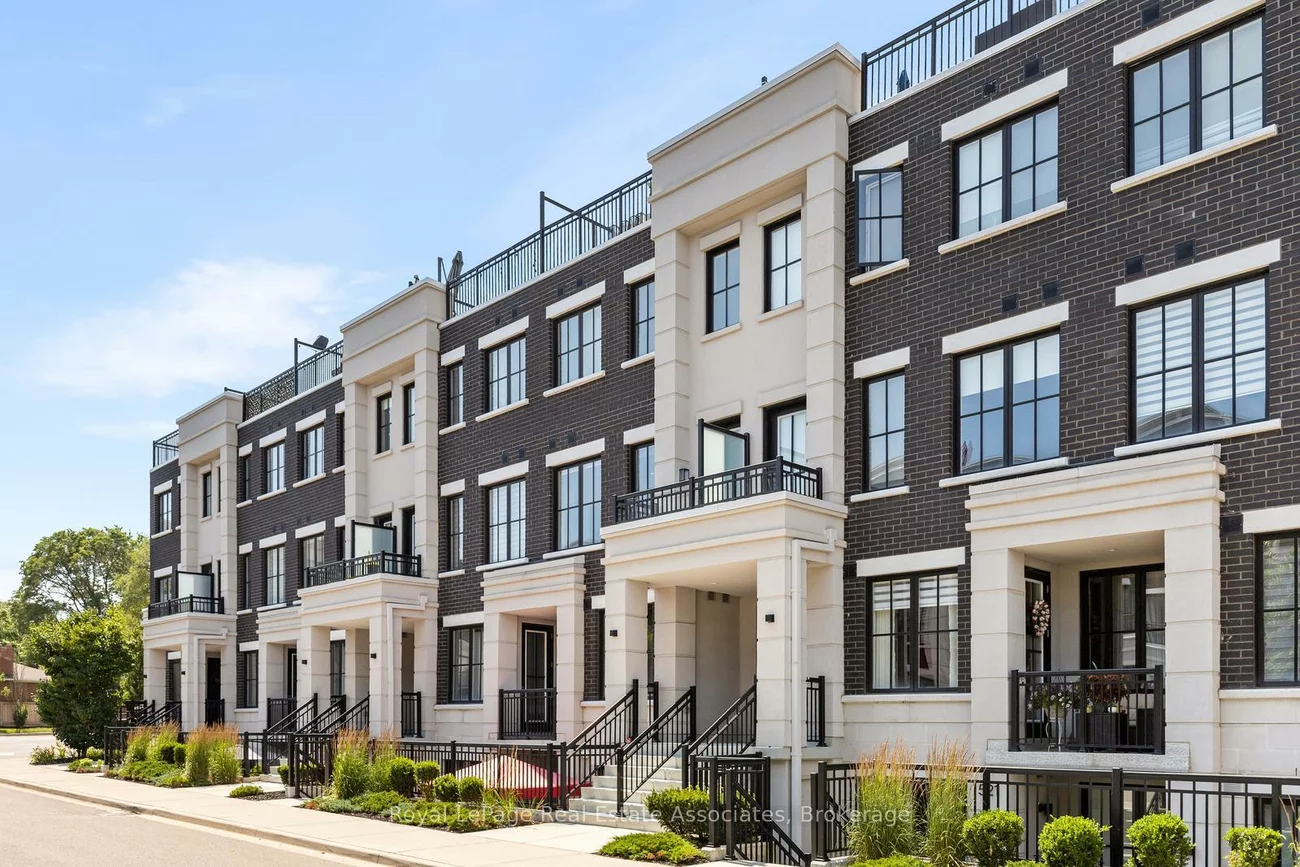 657, Cricklewood, Mineola, Mississauga