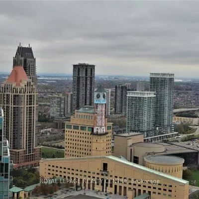 223, Webb, City Centre, Mississauga