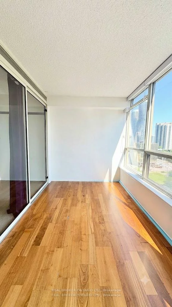 55, Elm, City Centre, Mississauga