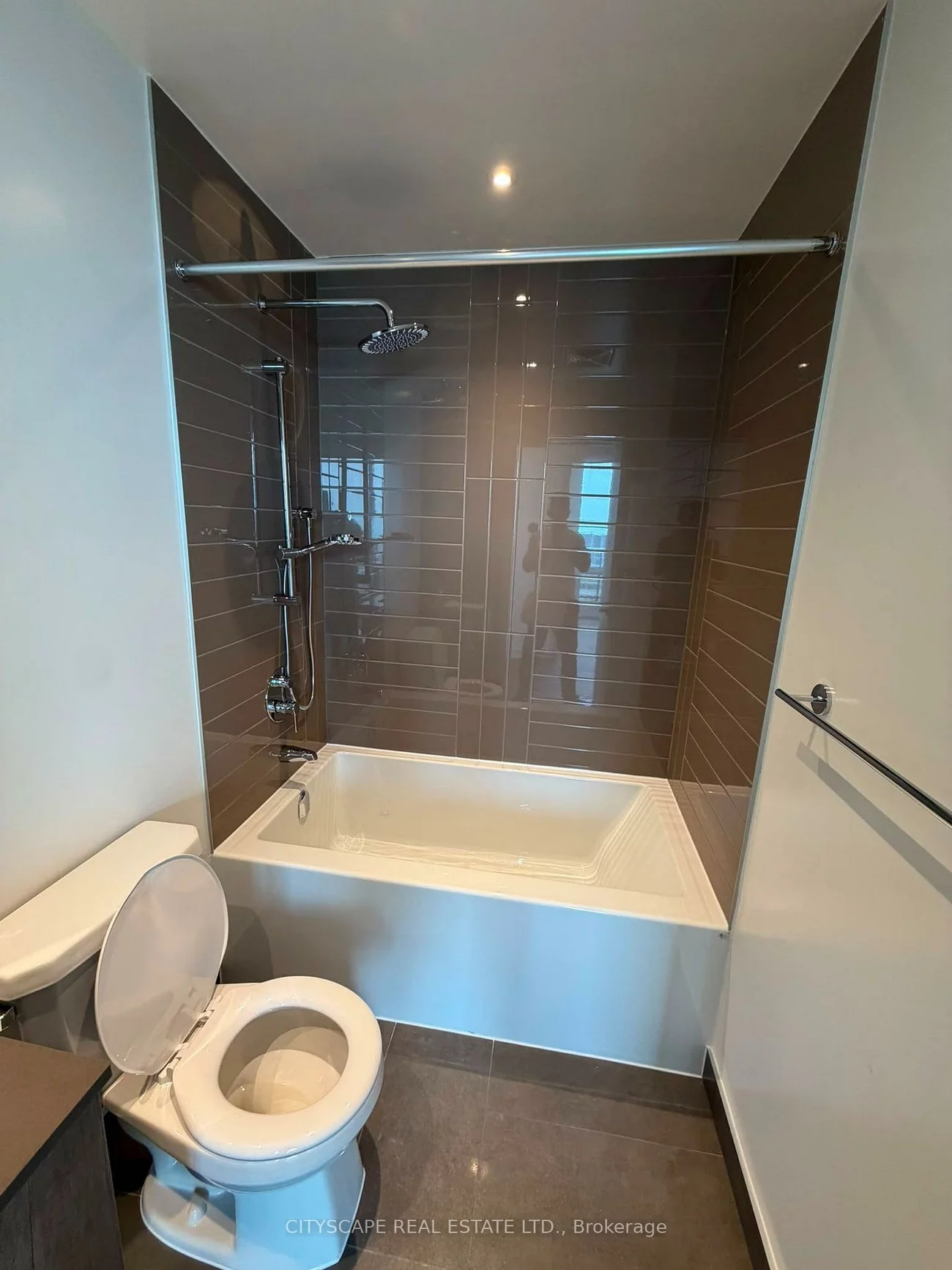 448, Burnhamthorpe, City Centre, Mississauga