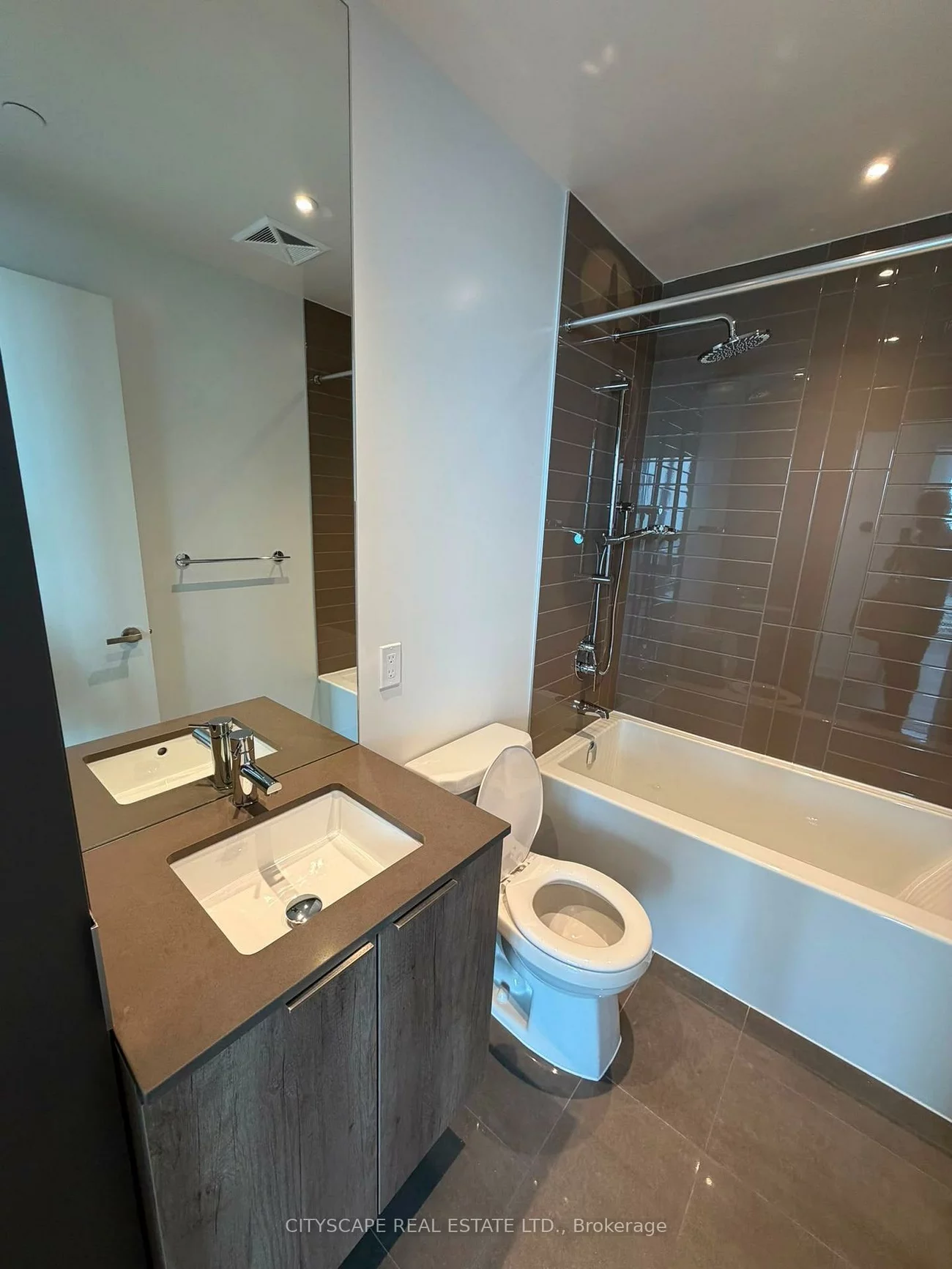 448, Burnhamthorpe, City Centre, Mississauga
