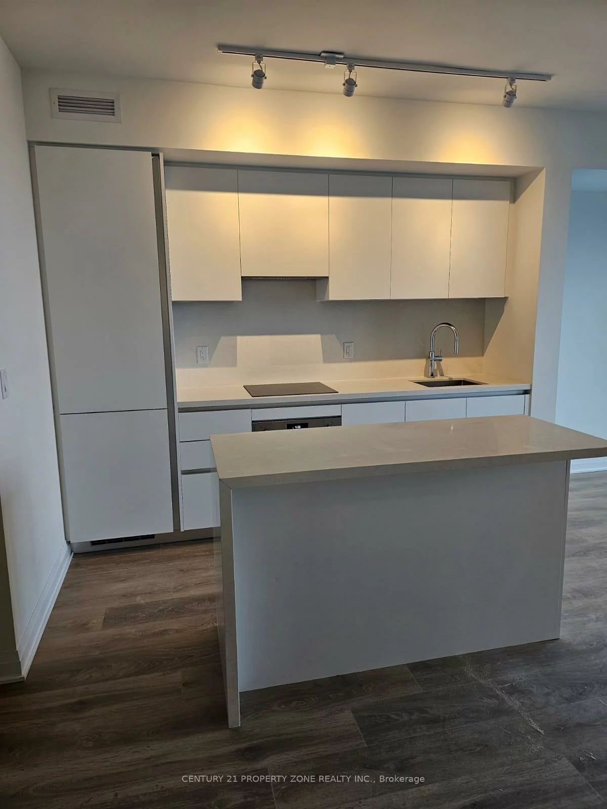 4015, The Exchange, City Centre, Mississauga