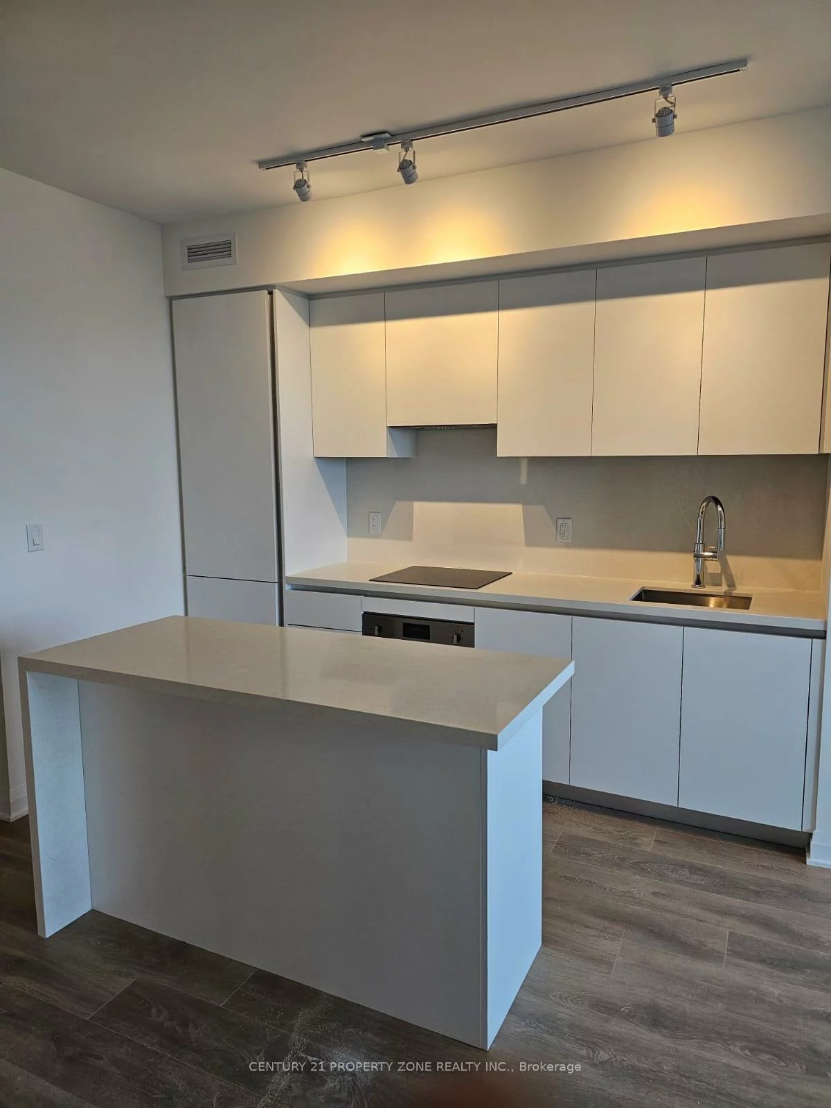 4015, The Exchange, City Centre, Mississauga