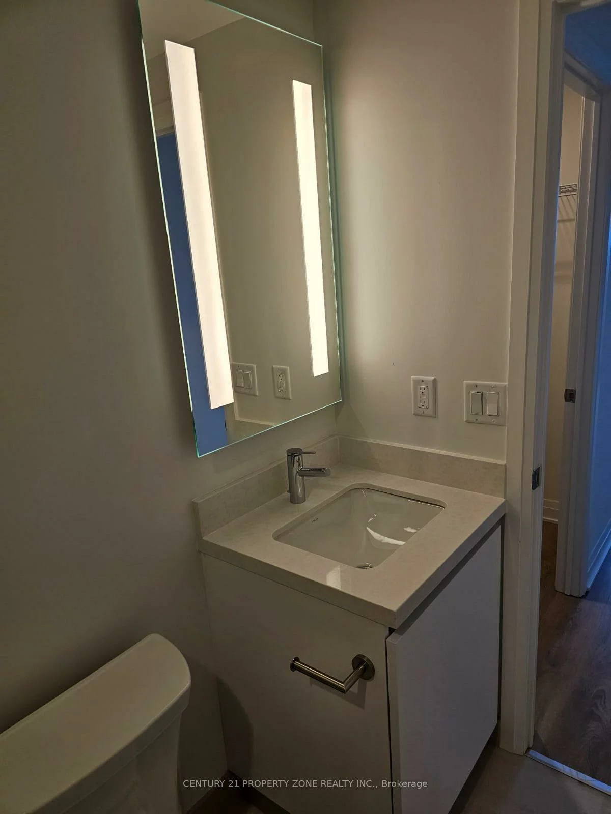 4015, The Exchange, City Centre, Mississauga