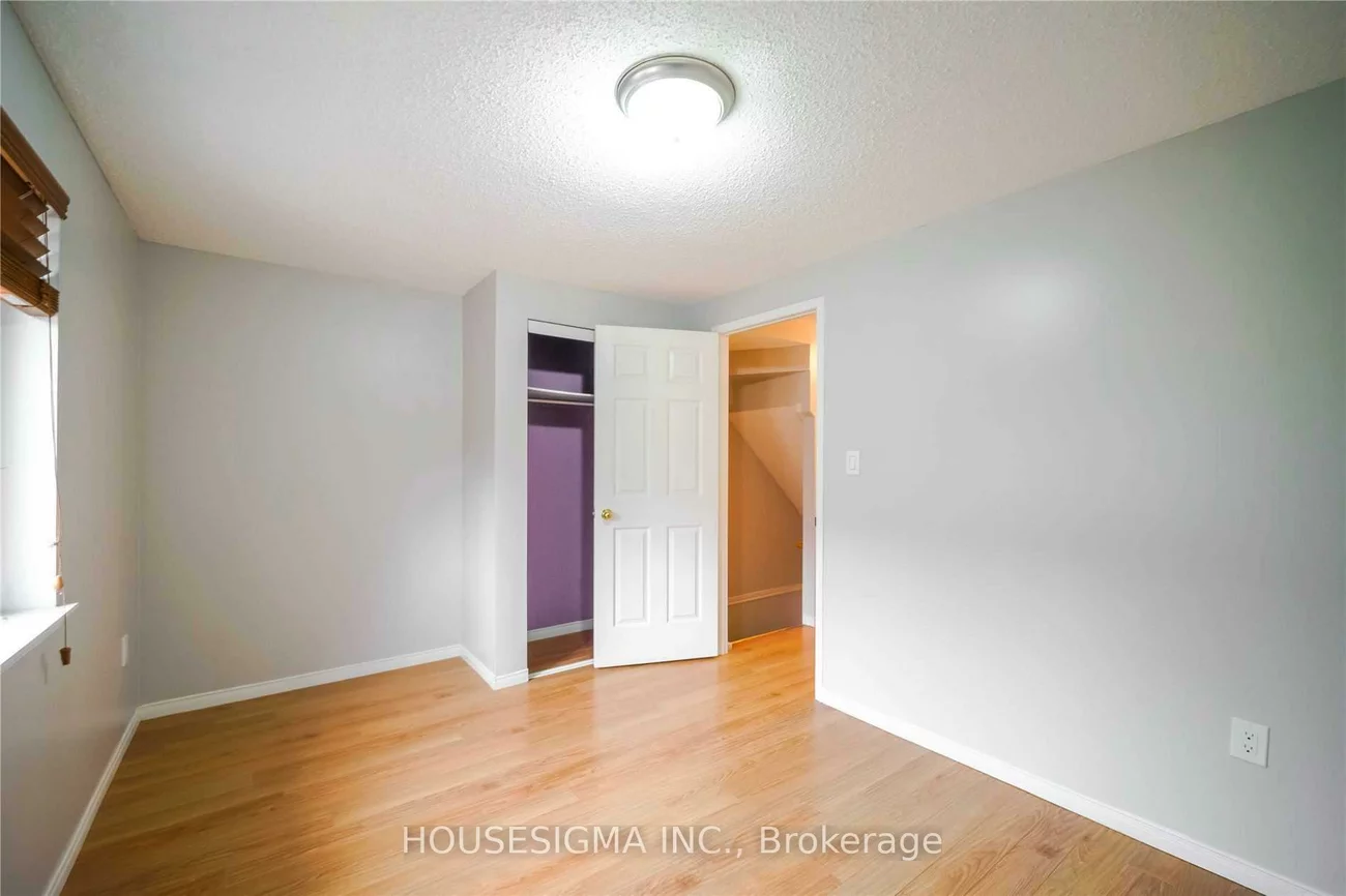 80, Strathaven, Hurontario, Mississauga