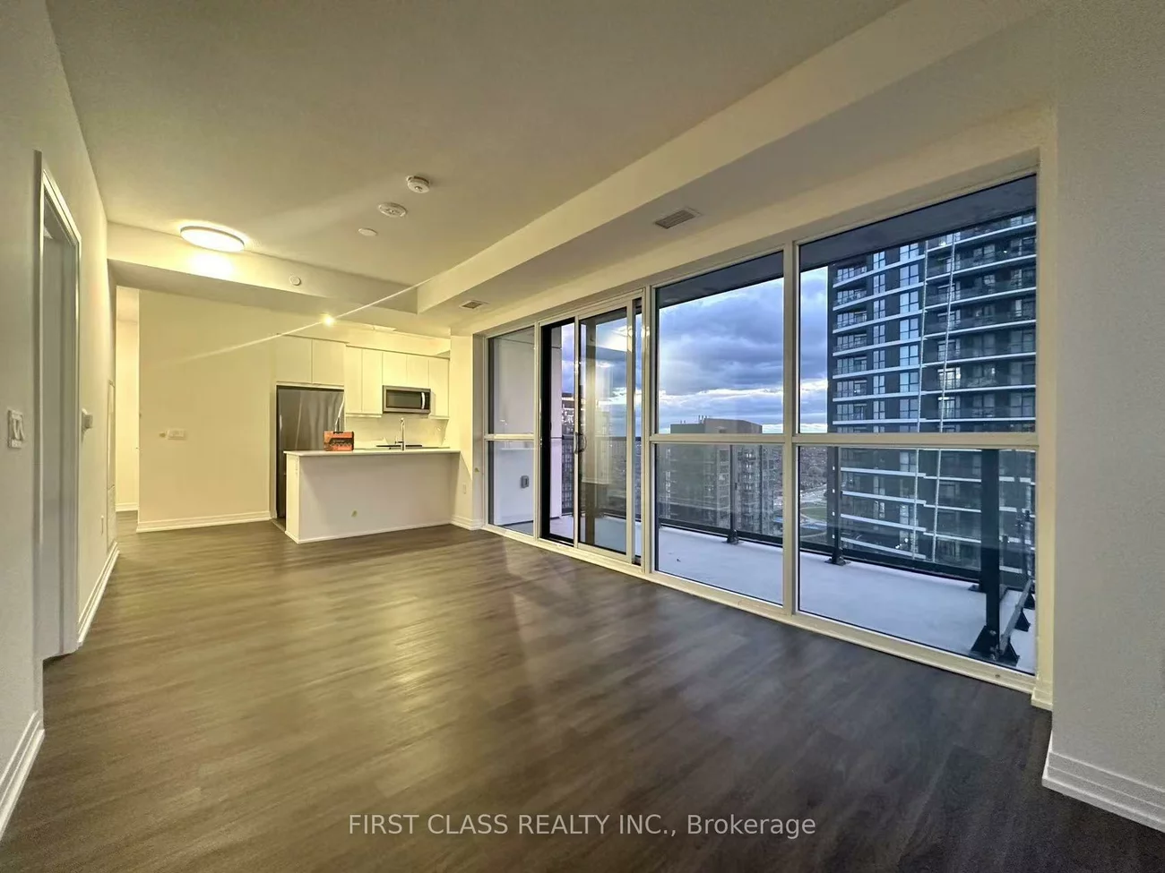 15, Watergarden, Hurontario, Mississauga