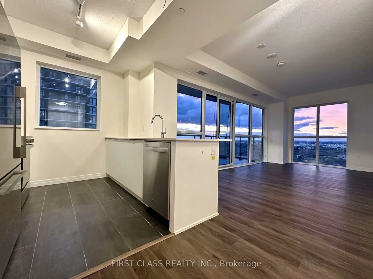 15, Watergarden, Hurontario, Mississauga