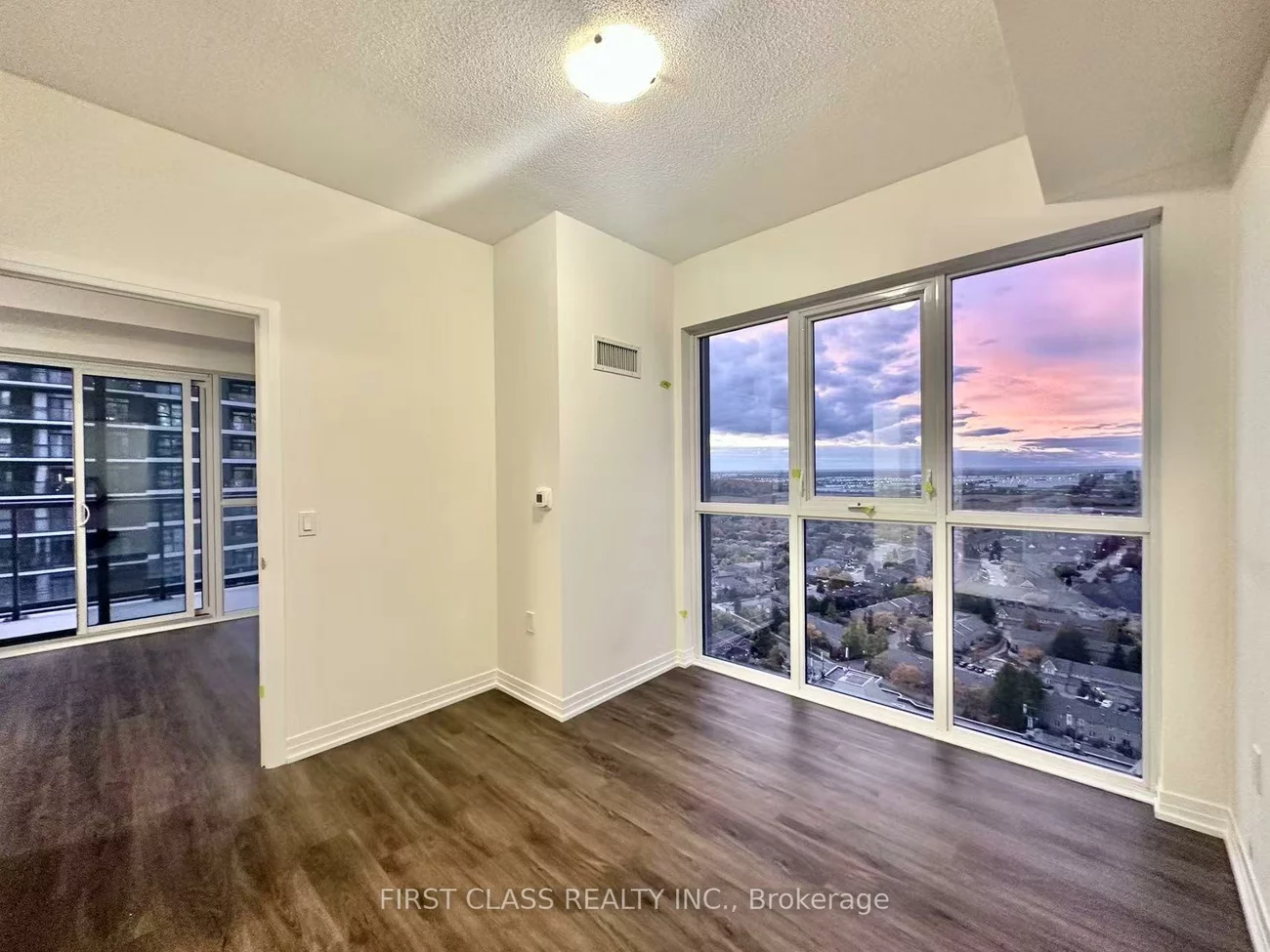 15, Watergarden, Hurontario, Mississauga