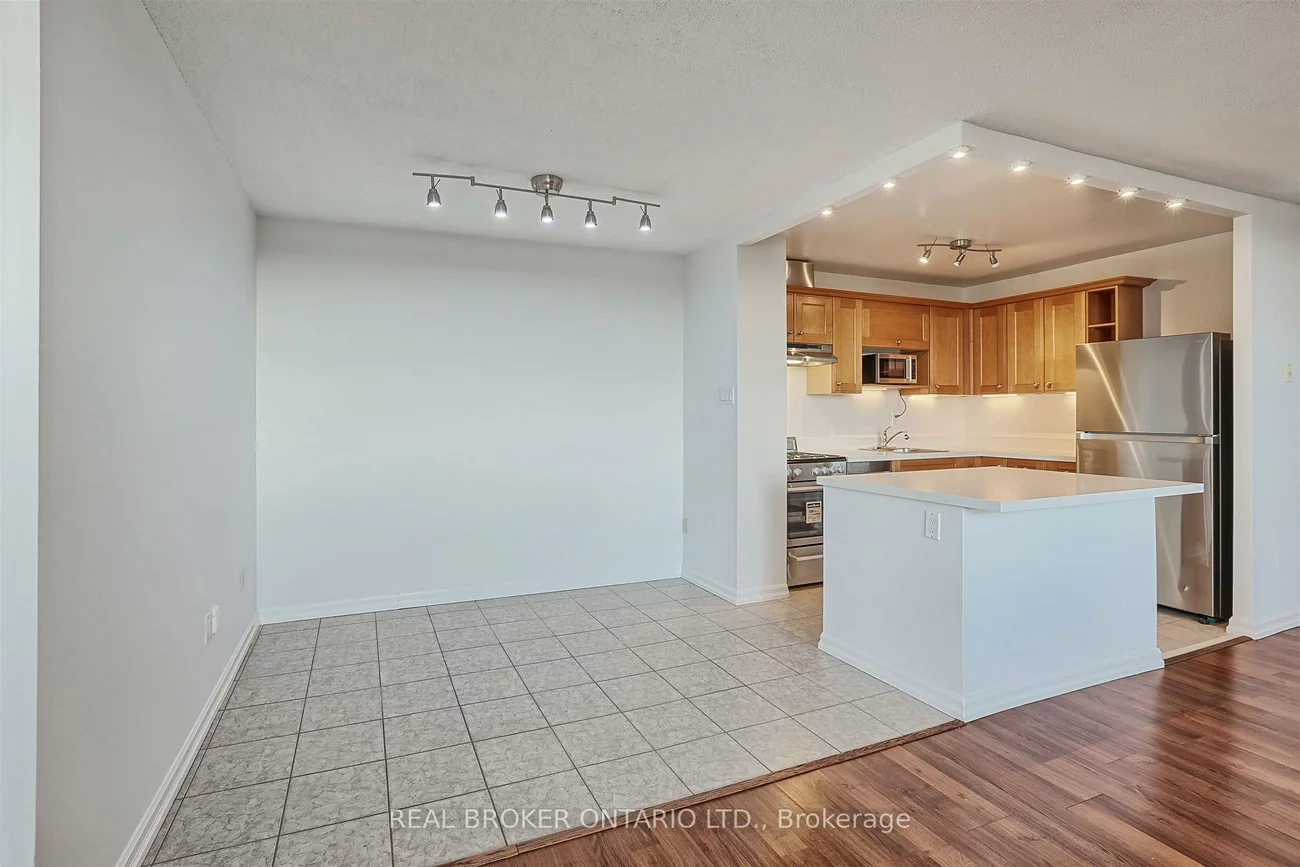 3065, Queen Frederica, Applewood, Mississauga