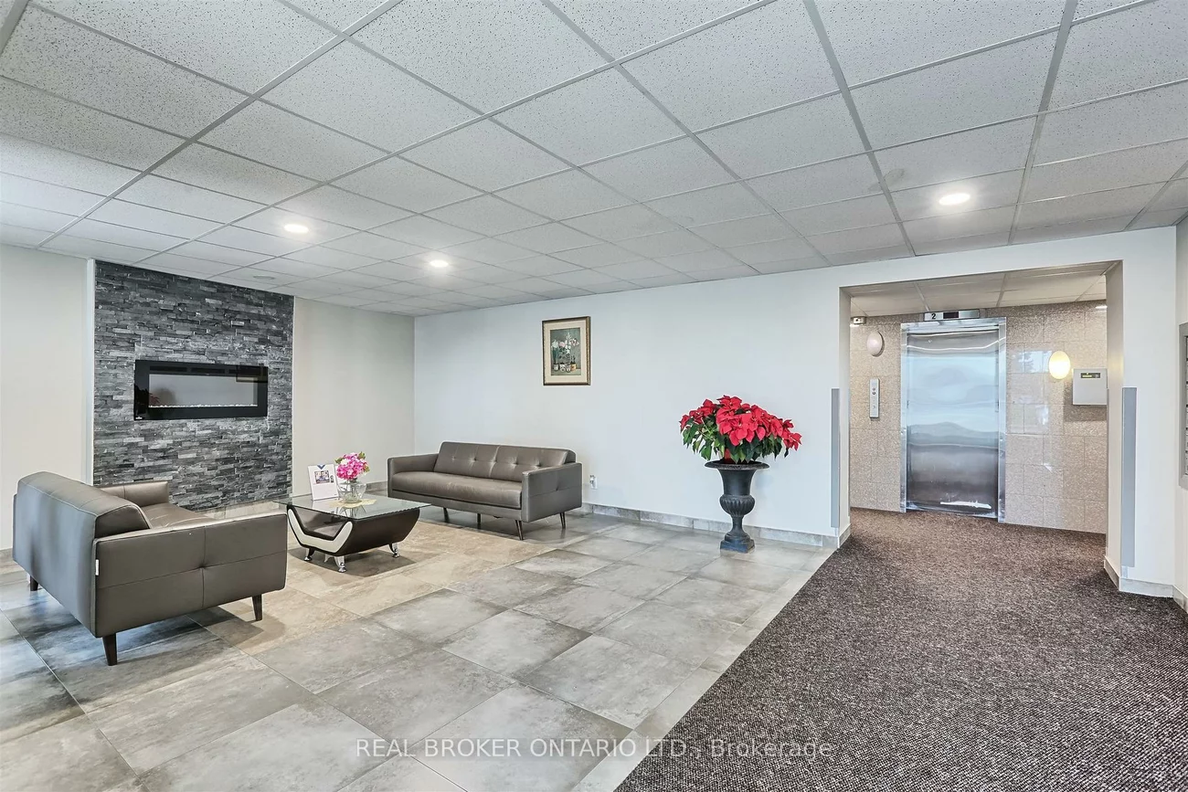 3065, Queen Frederica, Applewood, Mississauga