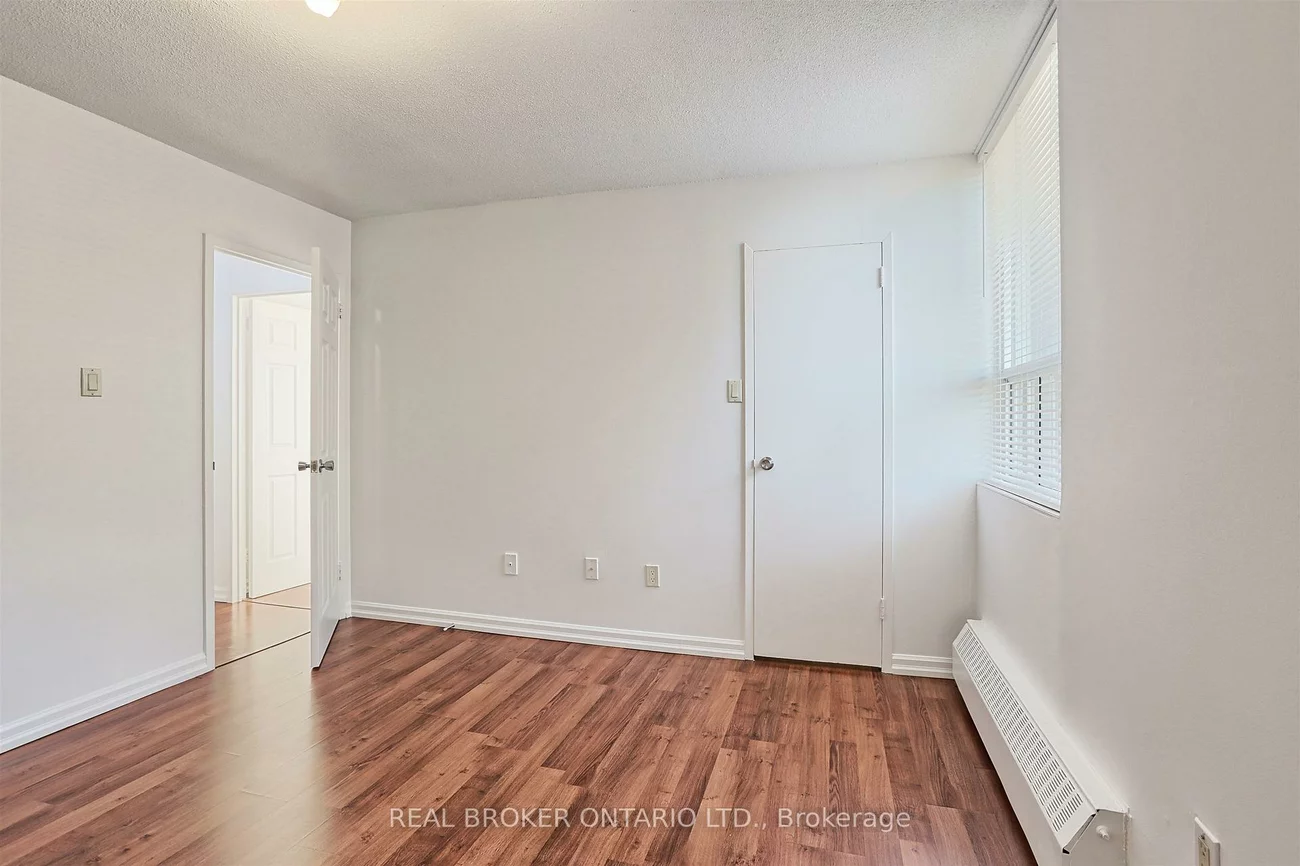 3065, Queen Frederica, Applewood, Mississauga