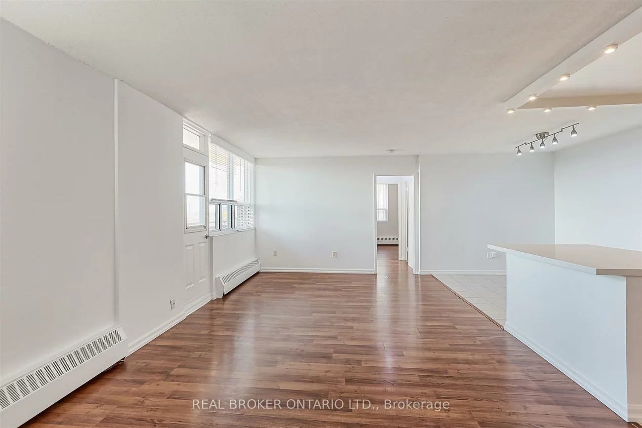 3065, Queen Frederica, Applewood, Mississauga