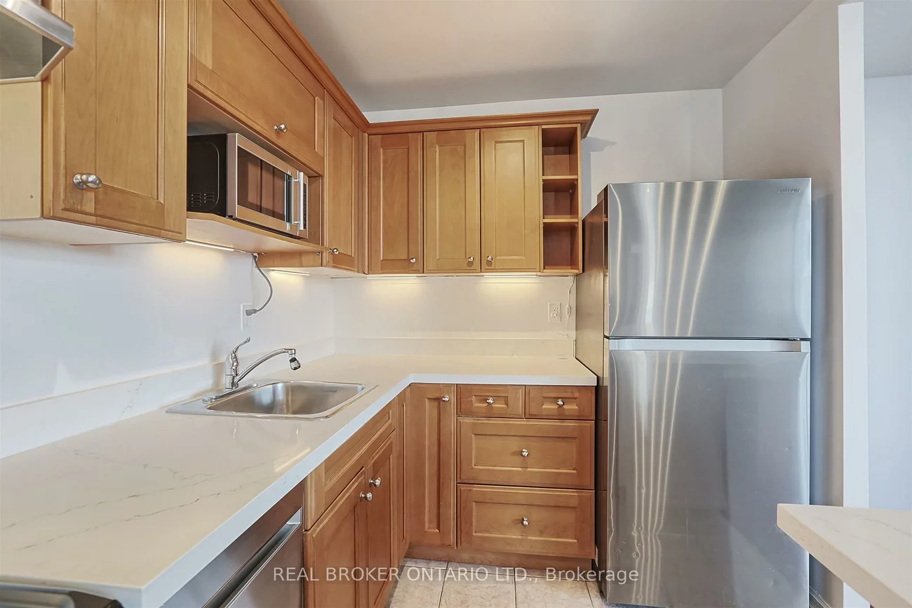3065, Queen Frederica, Applewood, Mississauga