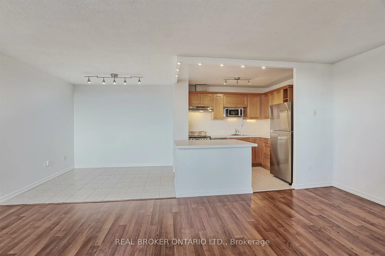 3065, Queen Frederica, Applewood, Mississauga