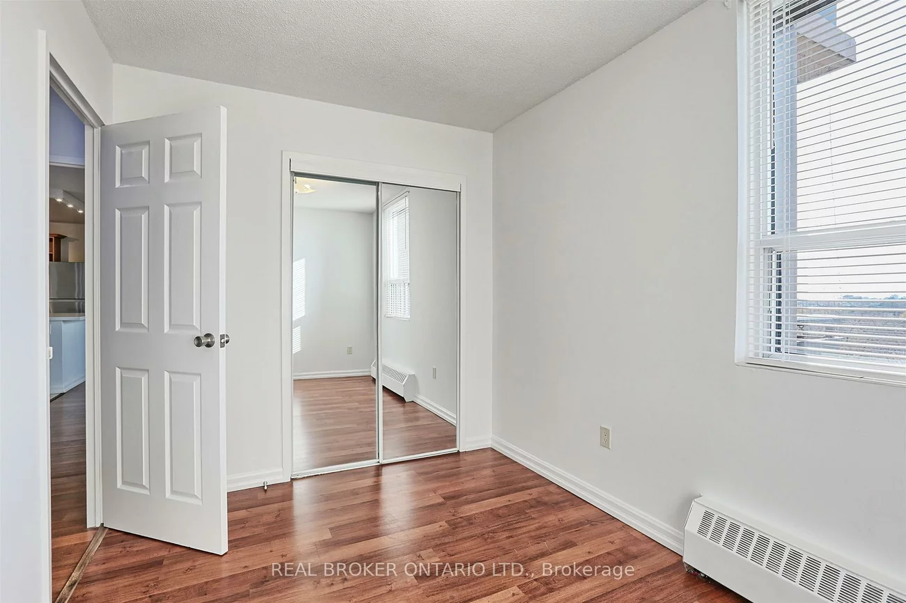 3065, Queen Frederica, Applewood, Mississauga