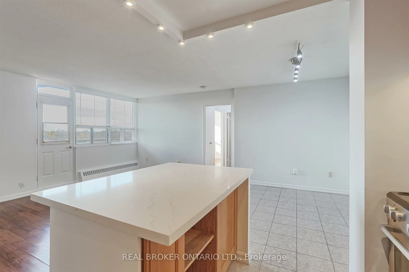 3065, Queen Frederica, Applewood, Mississauga