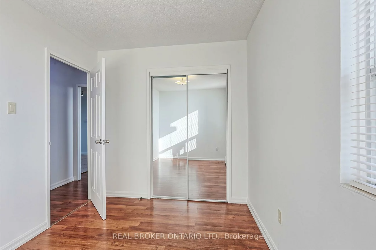 3065, Queen Frederica, Applewood, Mississauga