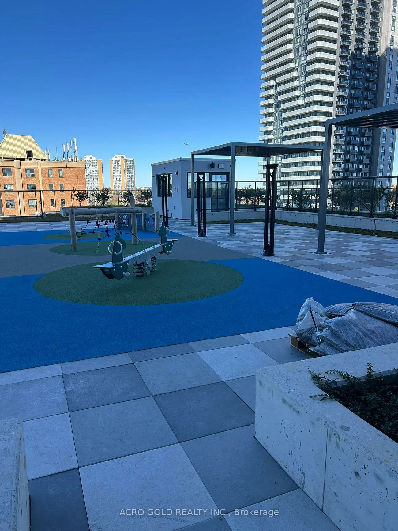 15, Watergarden, Hurontario, Mississauga