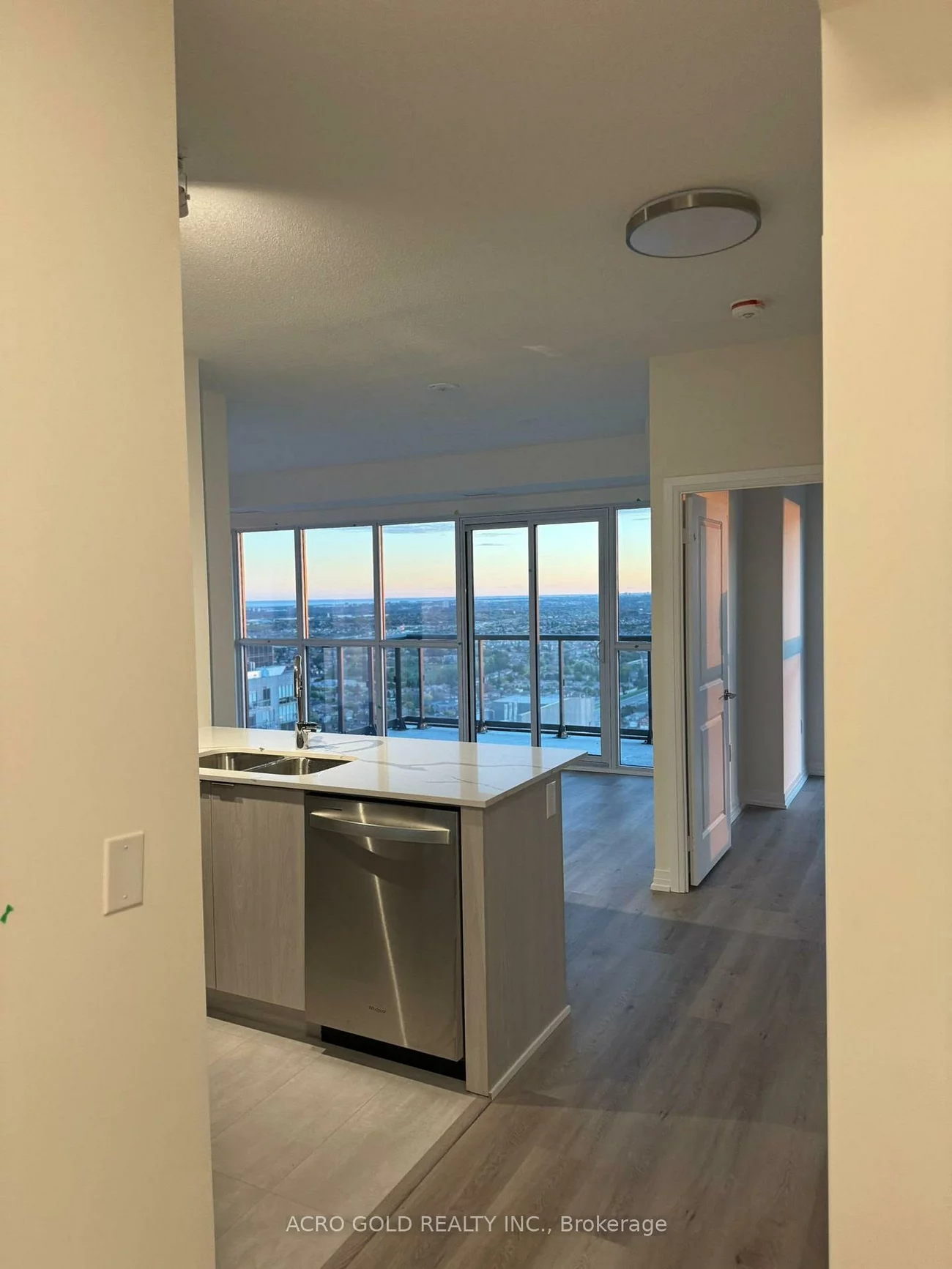15, Watergarden, Hurontario, Mississauga