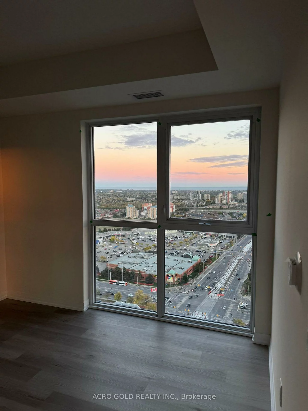 15, Watergarden, Hurontario, Mississauga