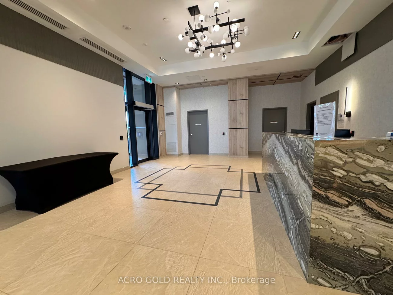 15, Watergarden, Hurontario, Mississauga