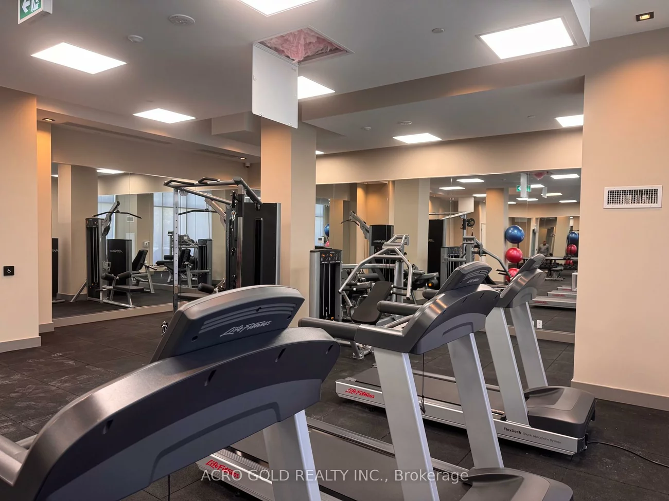 15, Watergarden, Hurontario, Mississauga