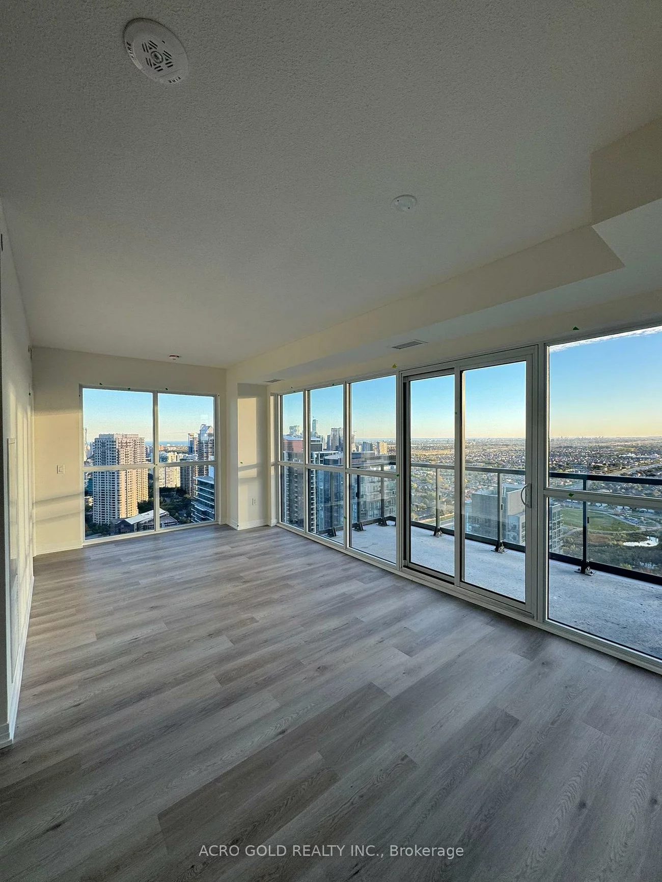 15, Watergarden, Hurontario, Mississauga