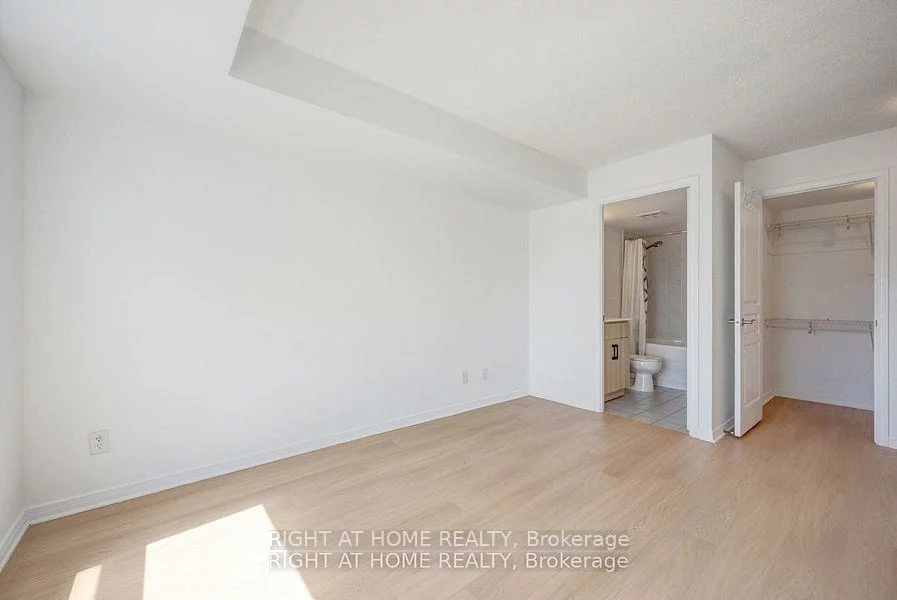 2565, Erin Centre, Erin Mills, Mississauga