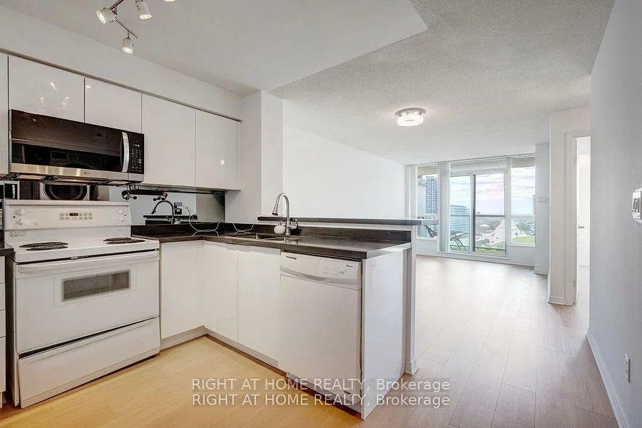 2565, Erin Centre, Erin Mills, Mississauga