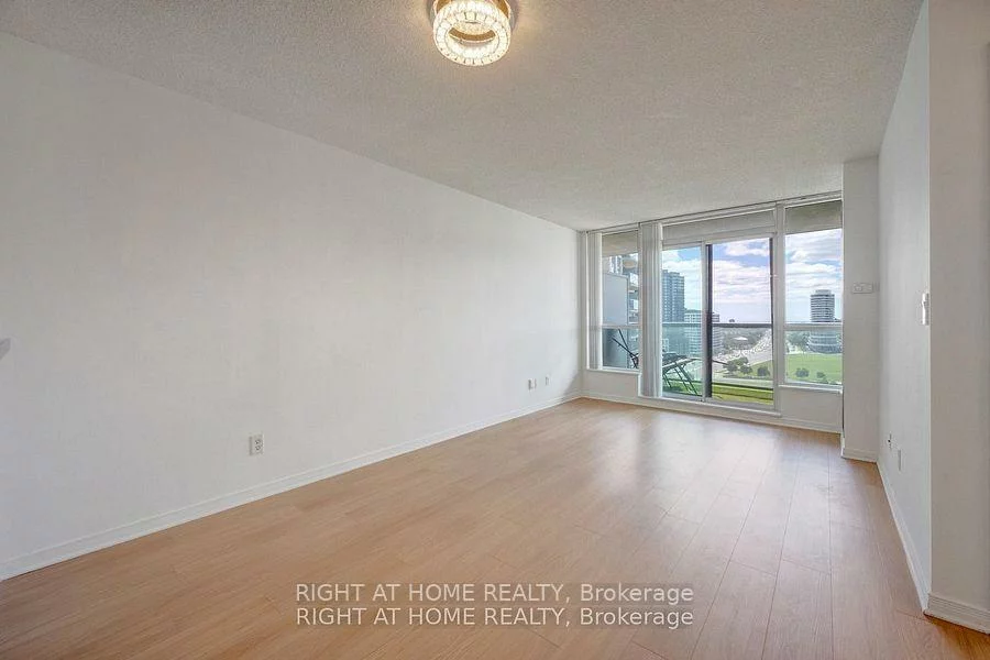 2565, Erin Centre, Erin Mills, Mississauga