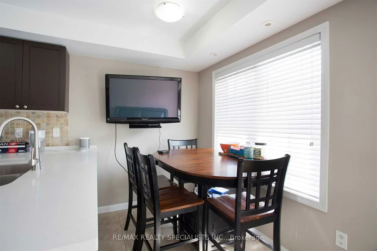 614, Shoreline, Cooksville, Mississauga