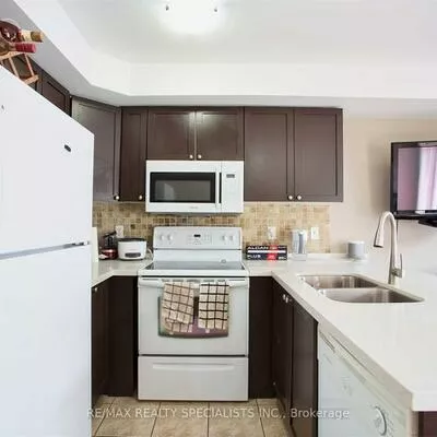 614, Shoreline, Cooksville, Mississauga