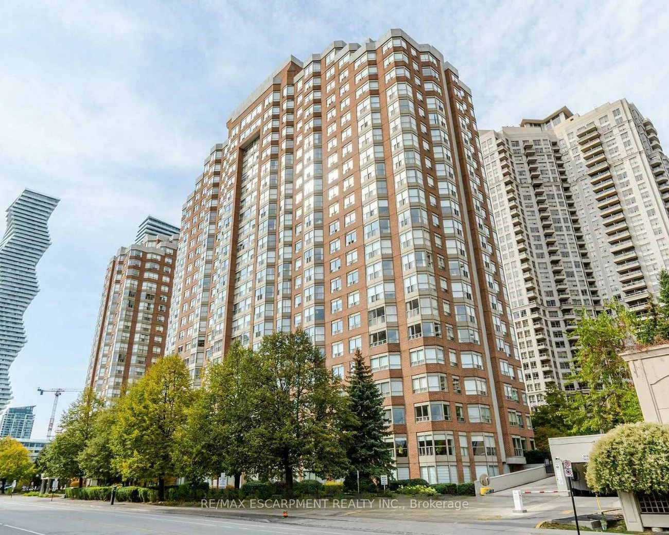 325, Webb, City Centre, Mississauga