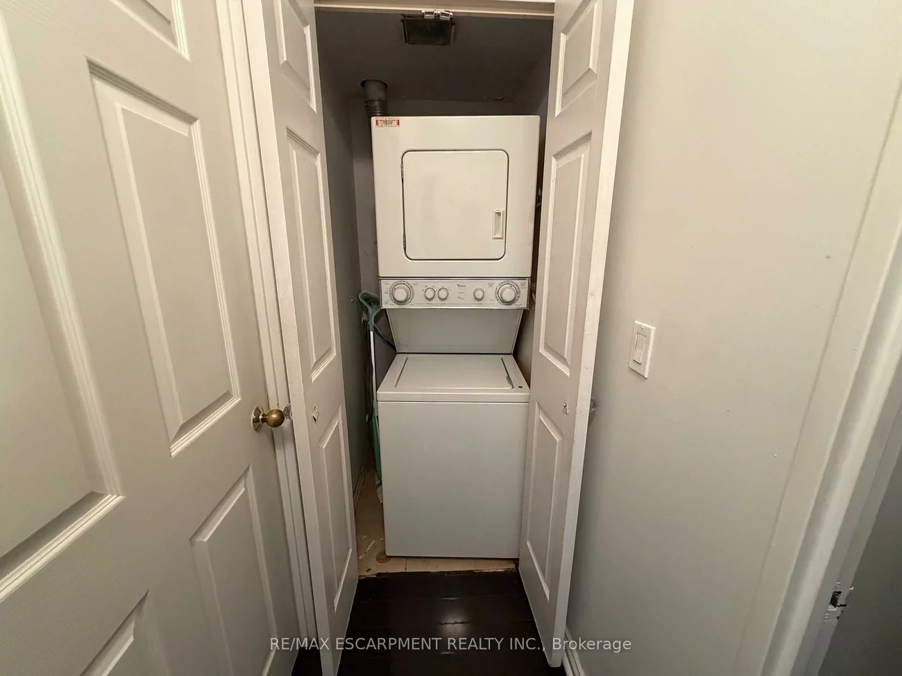 325, Webb, City Centre, Mississauga